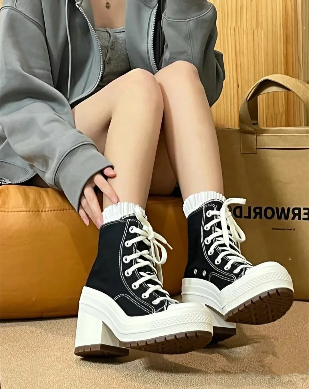 High Top Canvas Shoes Women Thick Platform Sneakers Ladies 7CM Chunk Heels 2024 Designer Street Style Lace-up Casual Shoes Mujer