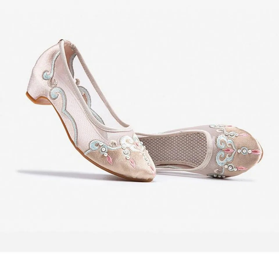 Ladies Pointed Toe Embroidered Slip On Pumps Chinese Style Breathable Retro Loafers Women Spring Summer Dress Shoe