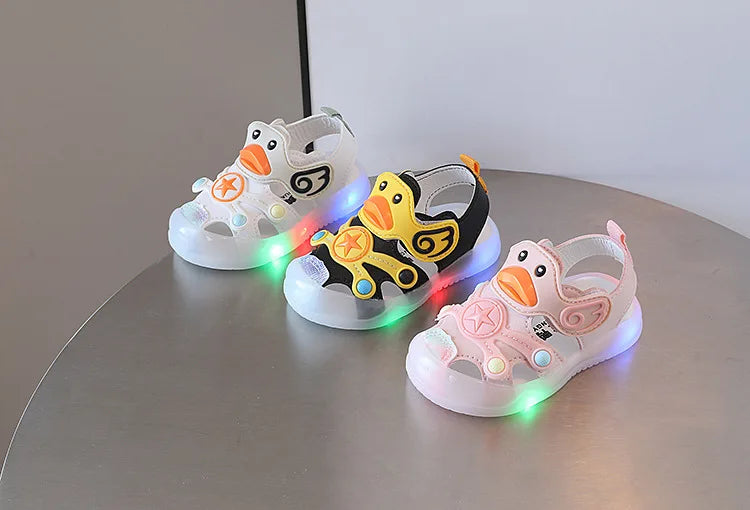 Sandals Kids Shoe Colorful Boys Girls with Light on Kids Sandals Soft Soled Casual Style Shoe Sneakers Kids сандалии для девочек