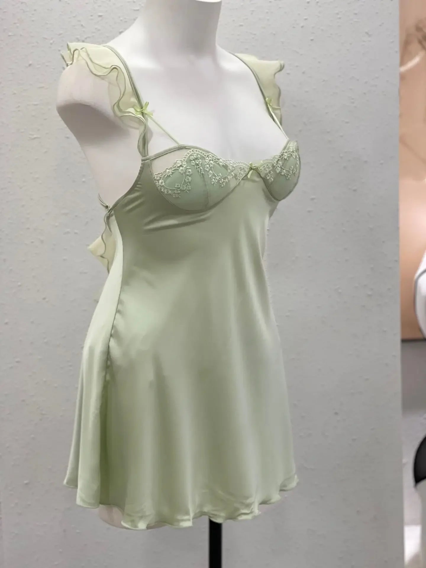 Evening Sexy Pajamas Women Sleepwear Ruffles Butterfly Mesh Nightdress with Chest Pad Underwear Sexy Lingerie Sleeping Dress