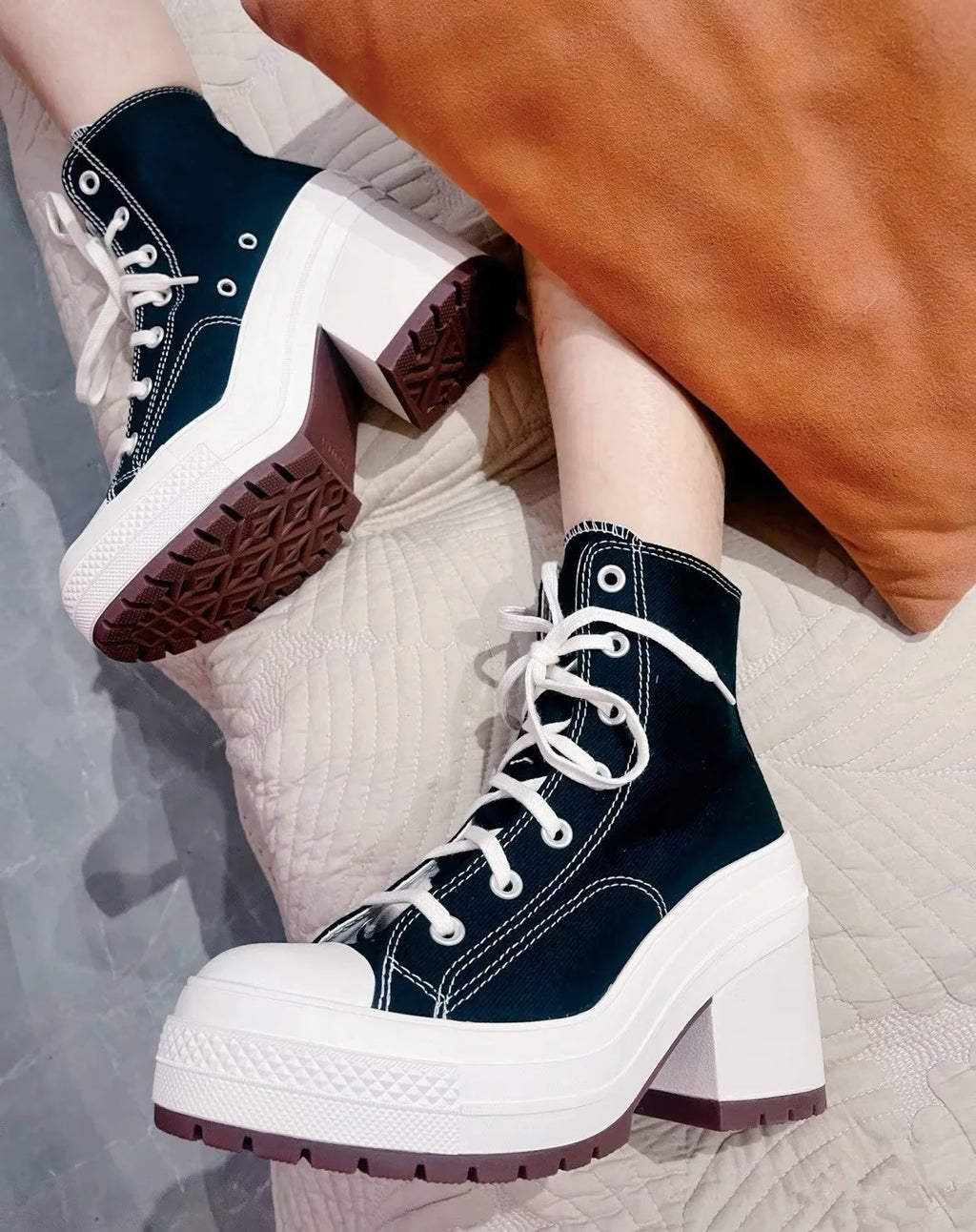High Top Canvas Shoes Women Thick Platform Sneakers Ladies 7CM Chunk Heels 2024 Designer Street Style Lace-up Casual Shoes Mujer