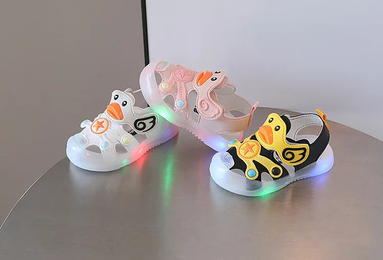 Sandals Kids Shoe Colorful Boys Girls with Light on Kids Sandals Soft Soled Casual Style Shoe Sneakers Kids сандалии для девочек