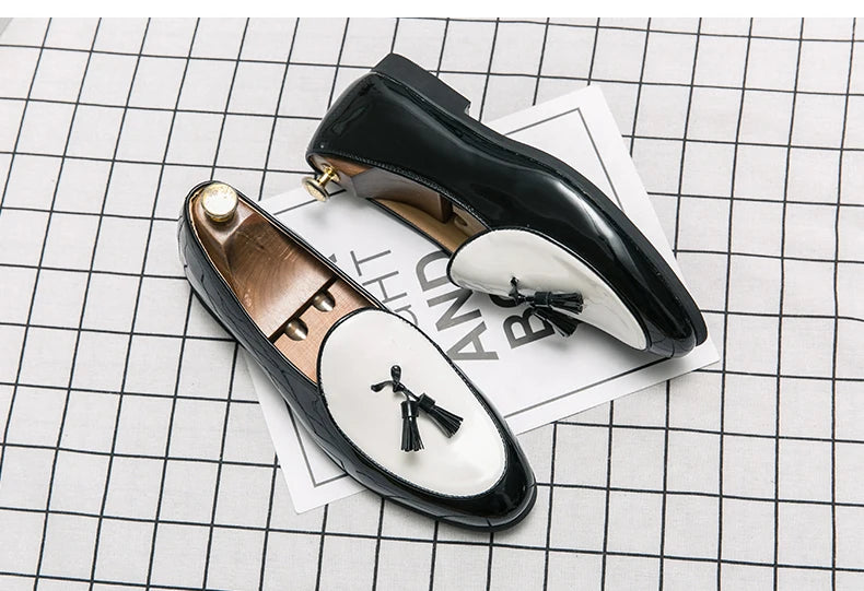 LUXURY ITALIAN LOAFERS MEN DRESS SHOES FASHION HAND-MADE SLIP ON TASSEL LOAFERS WEDDING OFFICE SHOES CASUAL MEN SHOES LEATHER