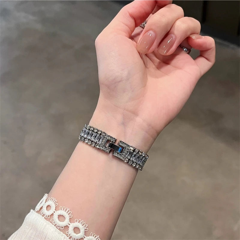 Glitter Diamant Metaalband Vir Apple Watch Reeks 9 8 7 6 SE 4 5 45/44/42mm Slank Vroue Armband IWatch Ultra 2 49mm 40mm 38mm