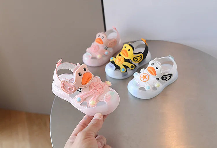 Sandals Kids Shoe Colorful Boys Girls with Light on Kids Sandals Soft Soled Casual Style Shoe Sneakers Kids сандалии для девочек