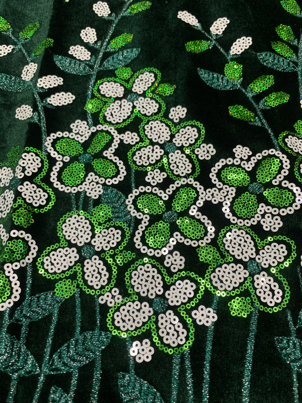2023 New African Velvet Lace Fabric 5 Yards High Quality Wedding Dress Luxury Sequins Embroidery Nigerian Lace Fabric