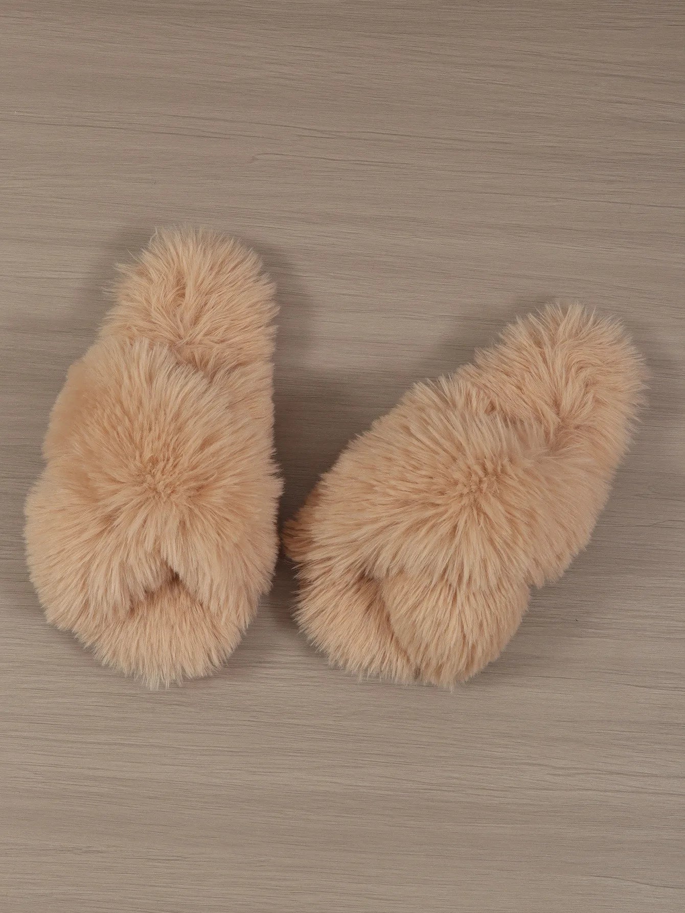 Luxury Women Fashion Home Slippers 2025 New Female Flip Flops Fluffy Shoes Cross Design Slides Ladies Soft Warm Plush Slipper