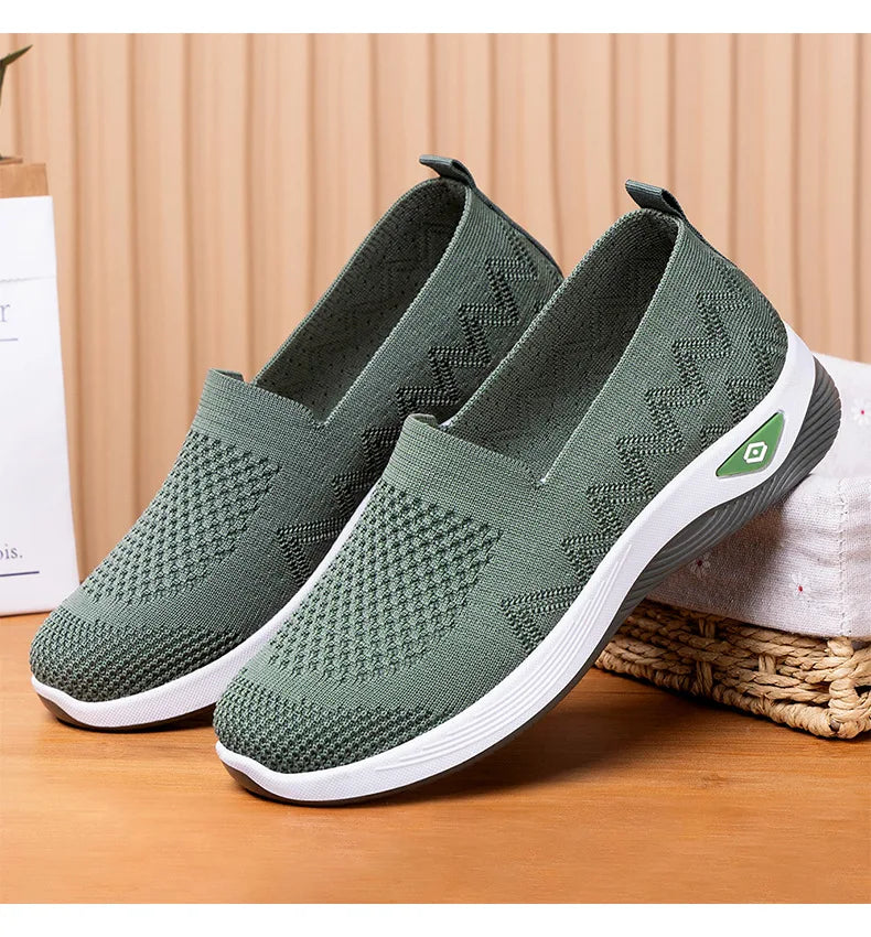 Women's Solid Color Breathable Sneakers, Soft Sole Lightweight Slip On Walking Shoes, Low-top Knitted Casual Shoes