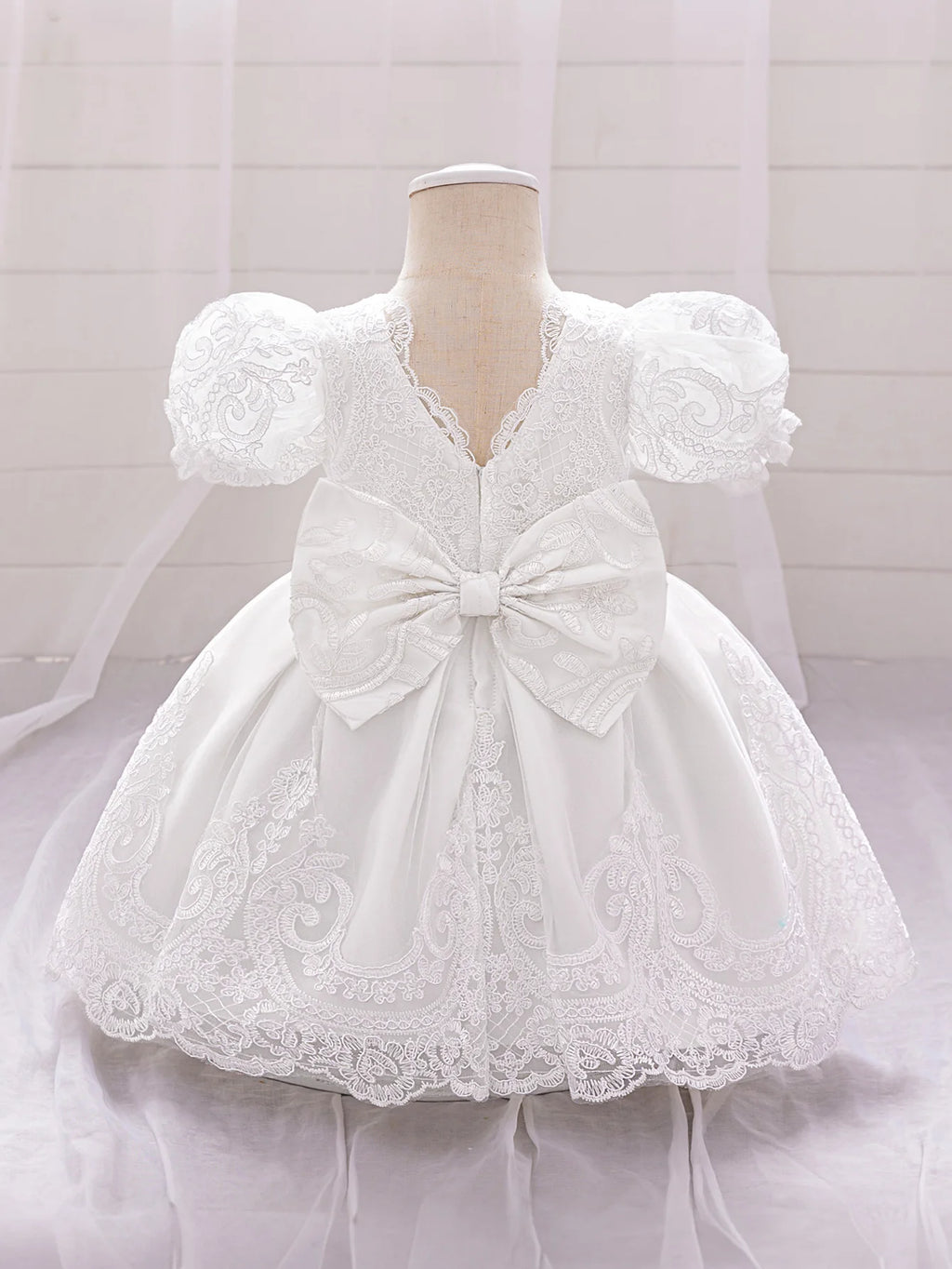 Vintage Baby Girl 1st Birthday Princess Dress Baby Embroidery Floral Bow Gown Flower Kids Wedding Dress Formal Baptism Gala Gown