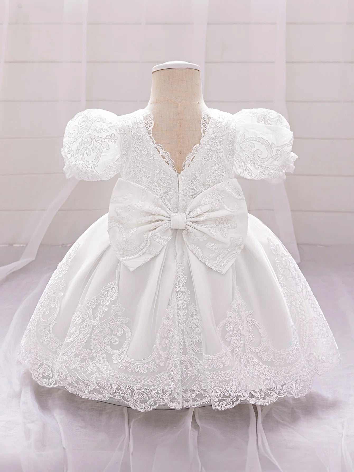 Vintage Baby Girl 1st Birthday Princess Dress Baby Embroidery Floral Bow Gown Flower Kids Wedding Dress Formal Baptism Gala Gown