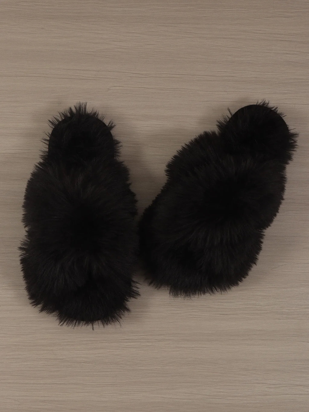 Luxury Women Fashion Home Slippers 2025 New Female Flip Flops Fluffy Shoes Cross Design Slides Ladies Soft Warm Plush Slipper